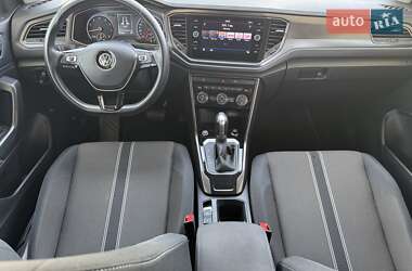 Внедорожник / Кроссовер Volkswagen T-Roc 2019 в 