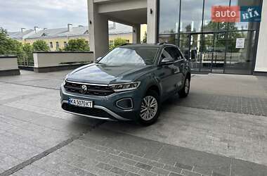 Внедорожник / Кроссовер Volkswagen T-Roc 2023 в Киеве