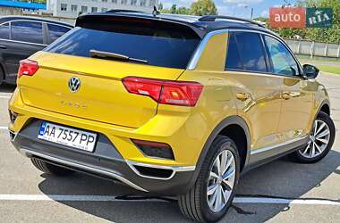 Внедорожник / Кроссовер Volkswagen T-Roc 2019 в 