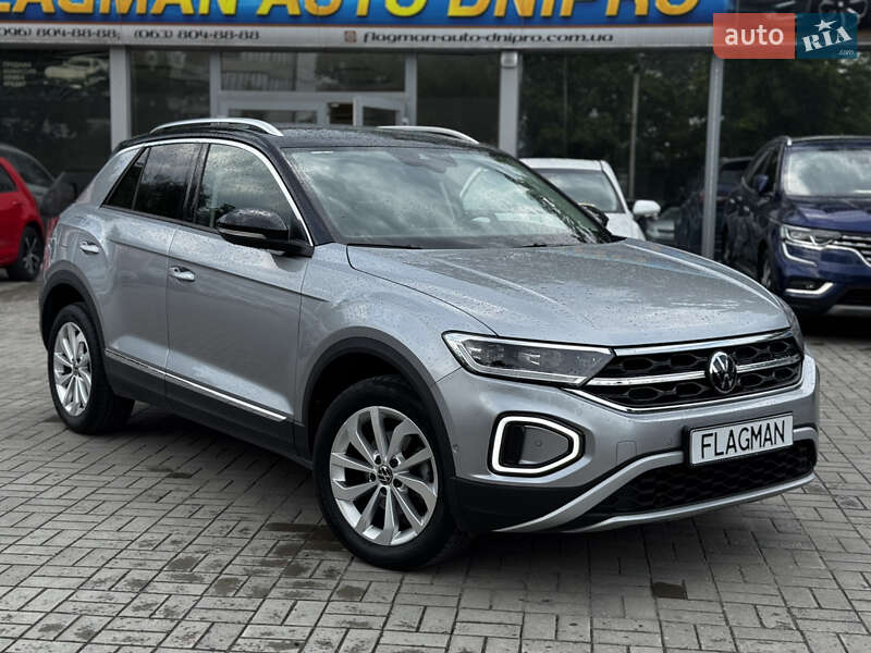 Внедорожник / Кроссовер Volkswagen T-Roc 2022 в Днепре