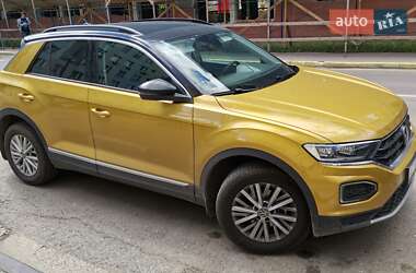 Позашляховик / Кросовер Volkswagen T-Roc 2021 в Івано-Франківську