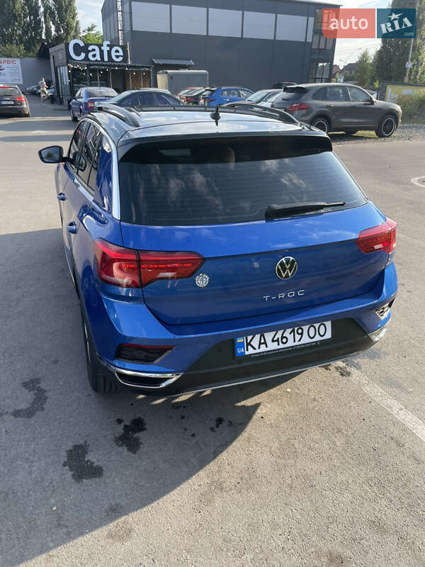 Позашляховик / Кросовер Volkswagen T-Roc 2020 в Києві