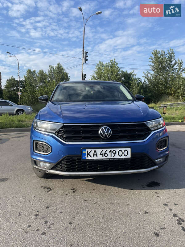 Позашляховик / Кросовер Volkswagen T-Roc 2020 в Києві