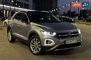 Внедорожник / Кроссовер Volkswagen T-Roc 2022 в Днепре
