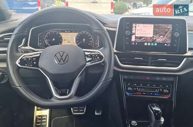 Внедорожник / Кроссовер Volkswagen T-Roc 2022 в 