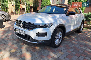 Внедорожник / Кроссовер Volkswagen T-Roc 2019 в 