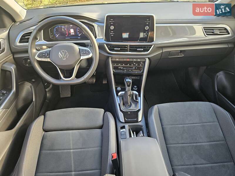 Внедорожник / Кроссовер Volkswagen T-Roc 2024 в Киеве