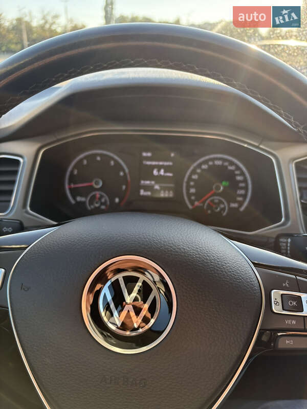 Volkswagen T-Roc 2021