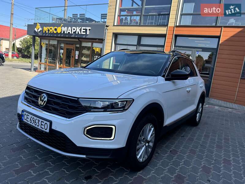 Внедорожник / Кроссовер Volkswagen T-Roc 2021 в 