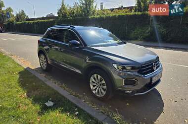 Внедорожник / Кроссовер Volkswagen T-Roc 2019 в Киеве