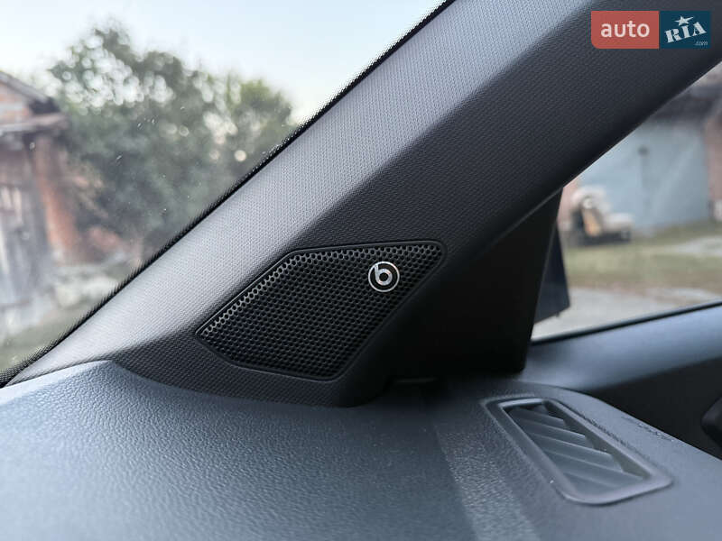 Позашляховик / Кросовер Volkswagen T-Roc 2021 в Києві