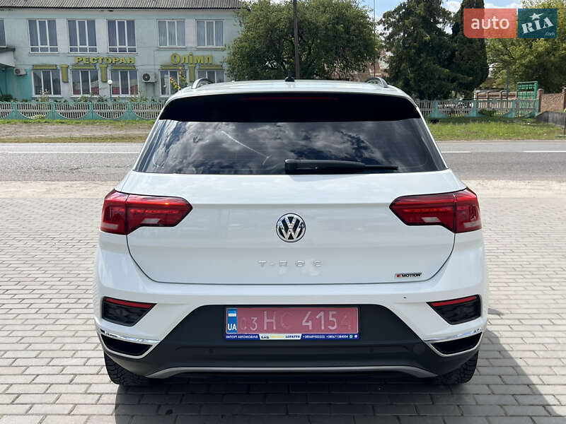 Внедорожник / Кроссовер Volkswagen T-Roc 2019 в Лопатине
