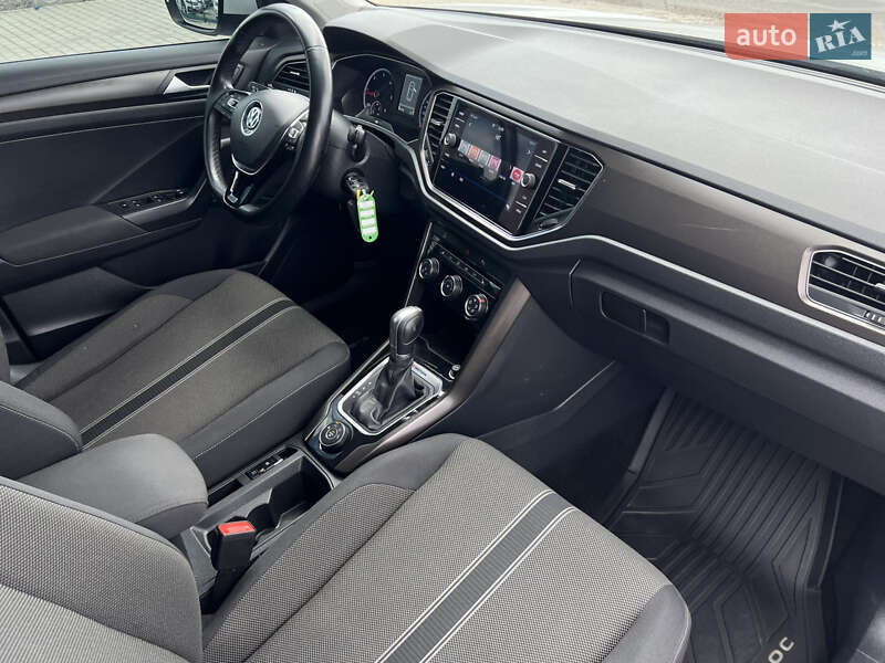 Внедорожник / Кроссовер Volkswagen T-Roc 2019 в Лопатине