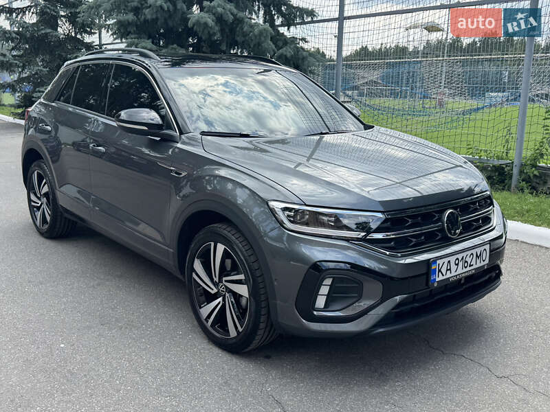 Внедорожник / Кроссовер Volkswagen T-Roc 2024 в 