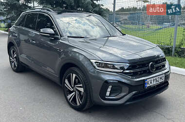 Внедорожник / Кроссовер Volkswagen T-Roc 2024 в 