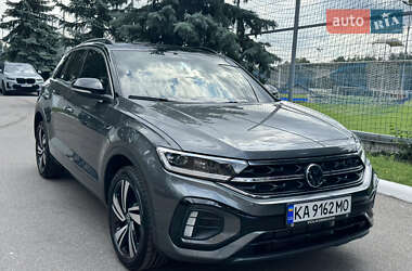 Внедорожник / Кроссовер Volkswagen T-Roc 2024 в 