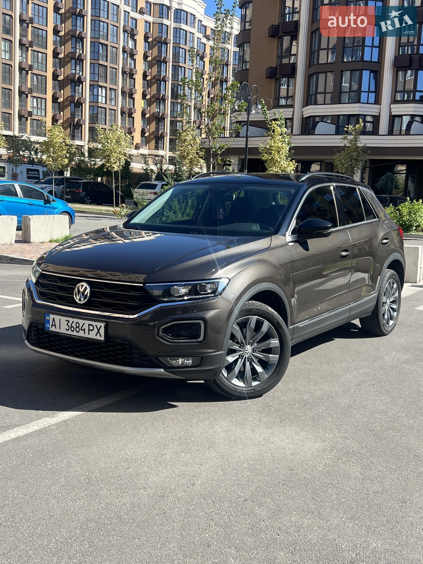 2019 Volkswagen T-Roc - фото 1