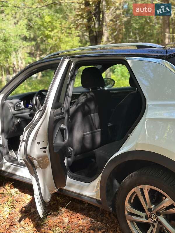 Внедорожник / Кроссовер Volkswagen T-Roc 2022 в Одессе фото 13 Внедорожник / Кроссовер Volkswagen T-Roc 2022 в Одессе