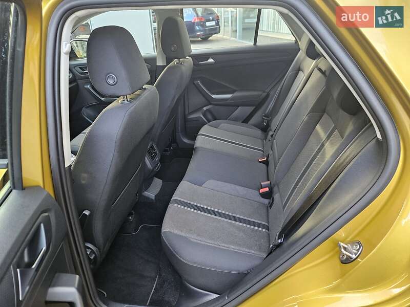 Внедорожник / Кроссовер Volkswagen T-Roc 2020 в Киеве