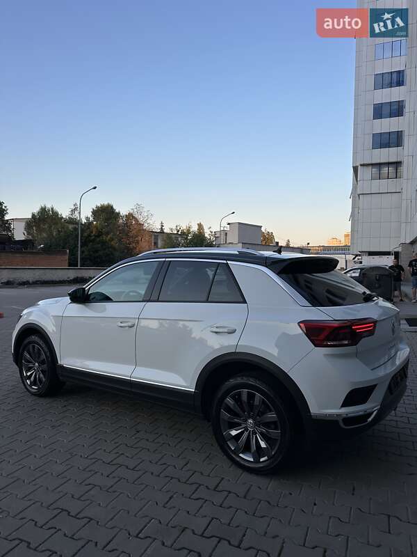 Позашляховик / Кросовер Volkswagen T-Roc 2019 в Києві фото 16 Позашляховик / Кросовер Volkswagen T-Roc 2019 в Києві