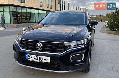 Внедорожник / Кроссовер Volkswagen T-Roc 2021 в Староконстантинове