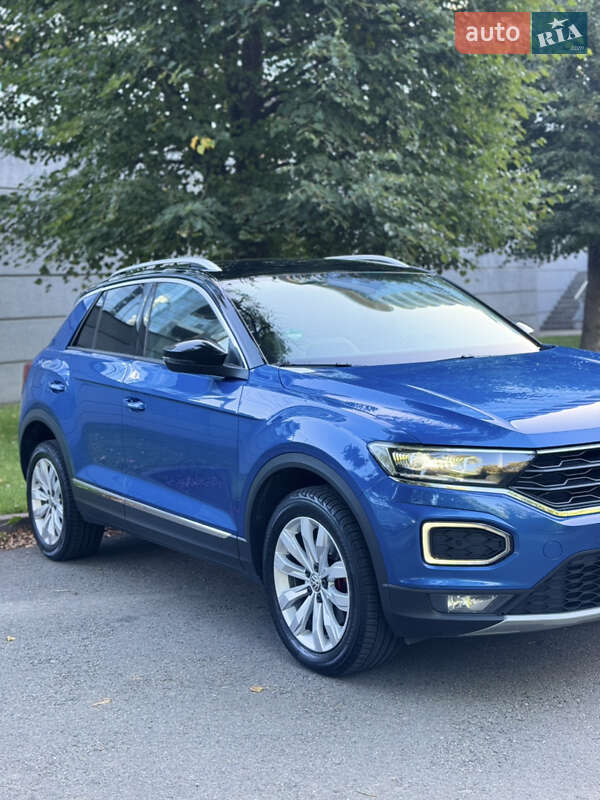 Внедорожник / Кроссовер Volkswagen T-Roc 2019 в Киеве