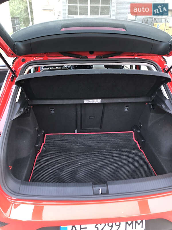 Внедорожник / Кроссовер Volkswagen T-Roc 2021 в Кривом Роге