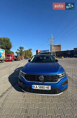Внедорожник / Кроссовер Volkswagen T-Roc 2021 в Киеве
