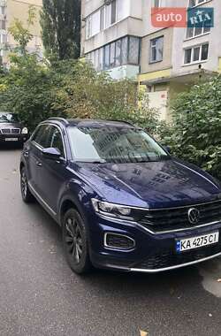 Внедорожник / Кроссовер Volkswagen T-Roc 2020 в Киеве