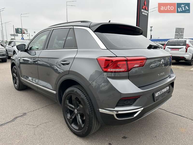 Внедорожник / Кроссовер Volkswagen T-Roc 2021 в Киеве