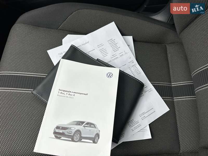 Внедорожник / Кроссовер Volkswagen T-Roc 2021 в Киеве