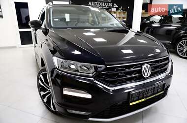 Внедорожник / Кроссовер Volkswagen T-Roc 2020 в 