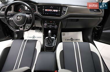 Внедорожник / Кроссовер Volkswagen T-Roc 2020 в 