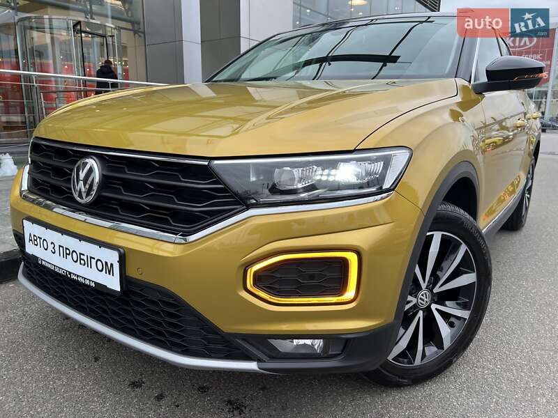 Внедорожник / Кроссовер Volkswagen T-Roc 2019 в 