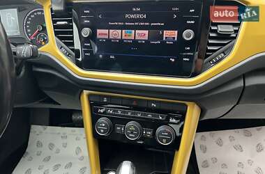 Внедорожник / Кроссовер Volkswagen T-Roc 2019 в 
