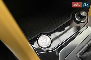 Внедорожник / Кроссовер Volkswagen T-Roc 2019 в 