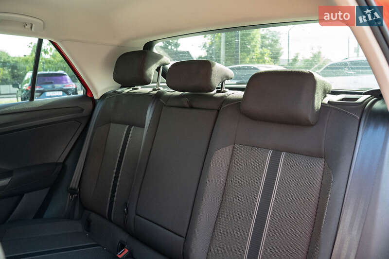 Позашляховик / Кросовер Volkswagen T-Roc 2019 в Чернівцях фото 35 Позашляховик / Кросовер Volkswagen T-Roc 2019 в Чернівцях