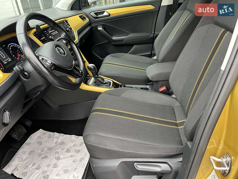 Позашляховик / Кросовер Volkswagen T-Roc 2019 в Києві