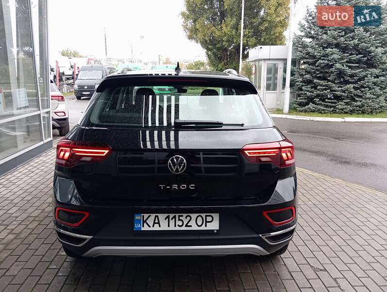 Внедорожник / Кроссовер Volkswagen T-Roc 2024 в Киеве