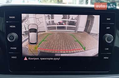 Внедорожник / Кроссовер Volkswagen T-Roc 2024 в 
