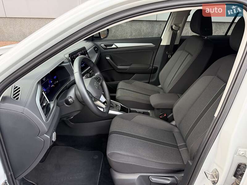 Внедорожник / Кроссовер Volkswagen T-Roc 2023 в Киеве фото 42 Внедорожник / Кроссовер Volkswagen T-Roc 2023 в Киеве