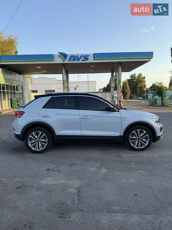 Внедорожник / Кроссовер Volkswagen T-Roc 2021 в Киеве фото 10 Внедорожник / Кроссовер Volkswagen T-Roc 2021 в Киеве