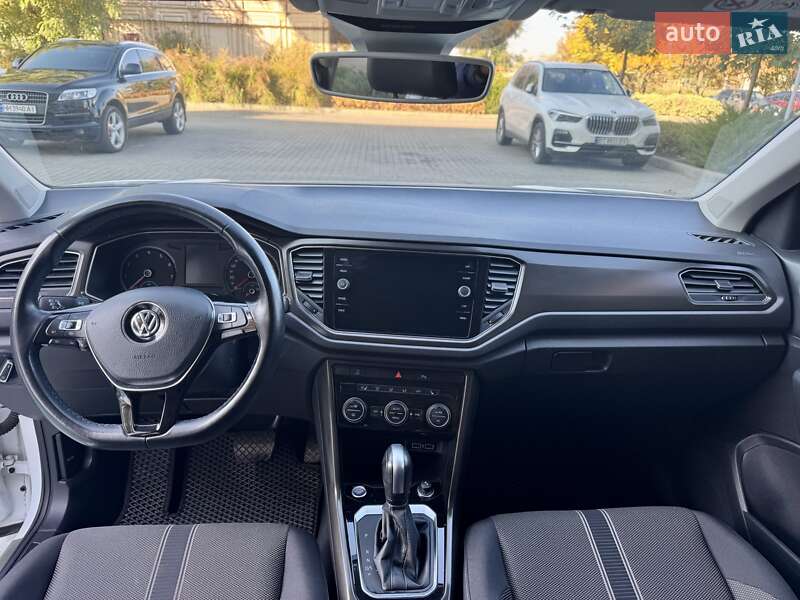 Внедорожник / Кроссовер Volkswagen T-Roc 2019 в Одессе