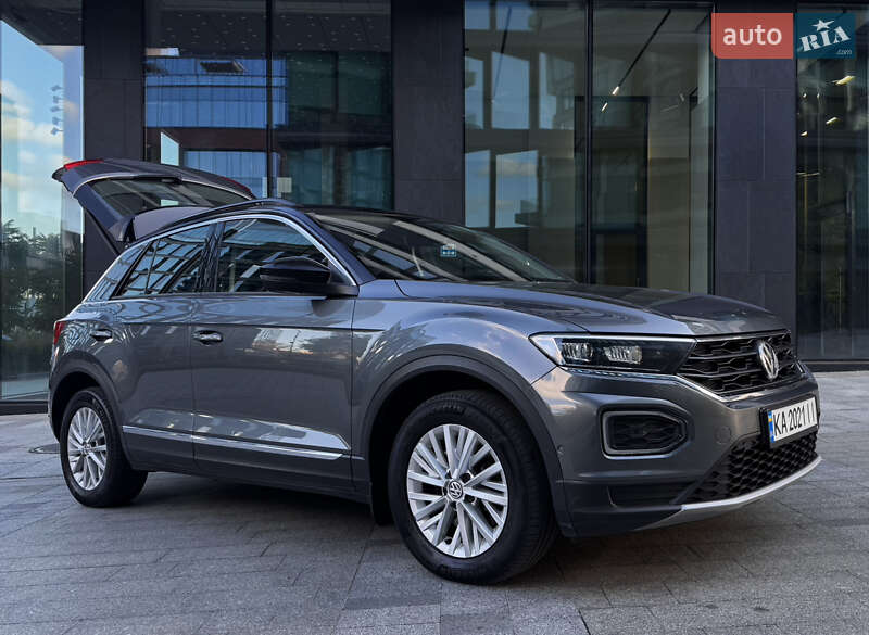 Внедорожник / Кроссовер Volkswagen T-Roc 2018 в Киеве
