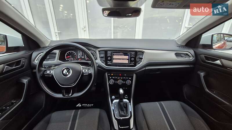 Внедорожник / Кроссовер Volkswagen T-Roc 2020 в Киеве