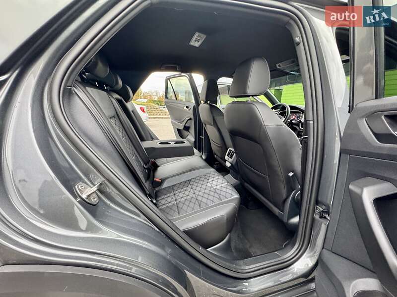Позашляховик / Кросовер Volkswagen T-Roc 2024 в Києві фото 43 Позашляховик / Кросовер Volkswagen T-Roc 2024 в Києві
