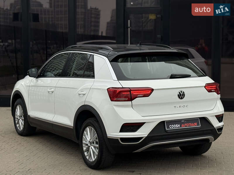 Внедорожник / Кроссовер Volkswagen T-Roc 2021 в Киеве