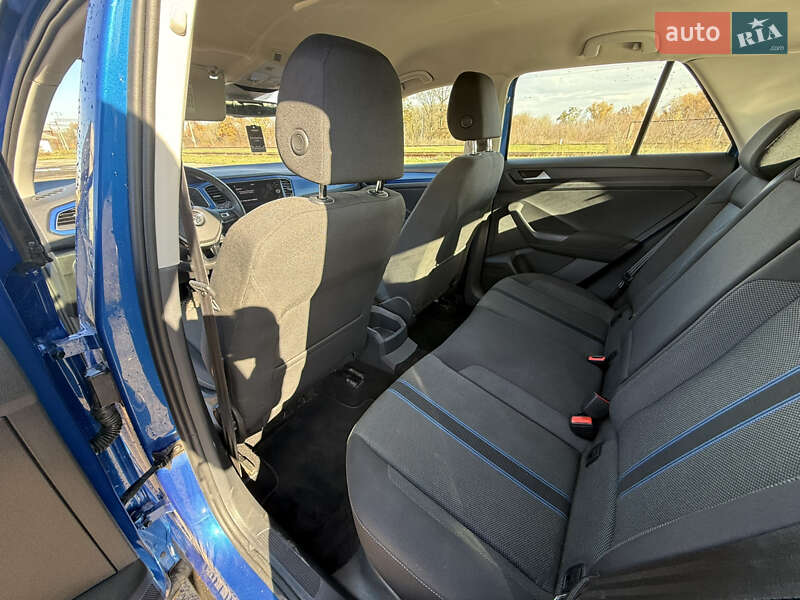 Позашляховик / Кросовер Volkswagen T-Roc 2018 в Софіївській Борщагівці