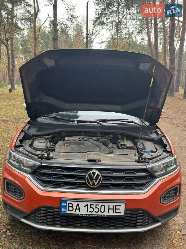 Внедорожник / Кроссовер Volkswagen T-Roc 2020 в Кропивницком