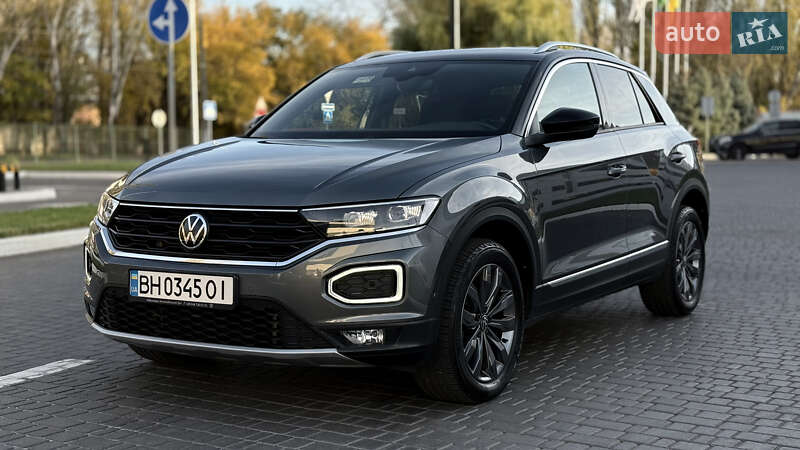 Внедорожник / Кроссовер Volkswagen T-Roc 2021 в Одессе